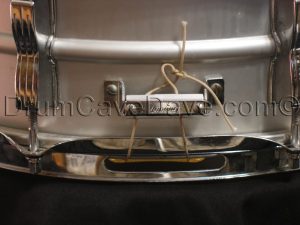 Vintage 1980s Ludwig Acrolite LM404 snare drum