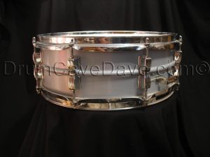 Vintage 1980s Ludwig Acrolite LM404 snare drum