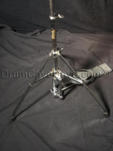 VINTAGE LUDWIG ATLAS HI HAT STAND, MODEL 1124, GOOD CONDITION!